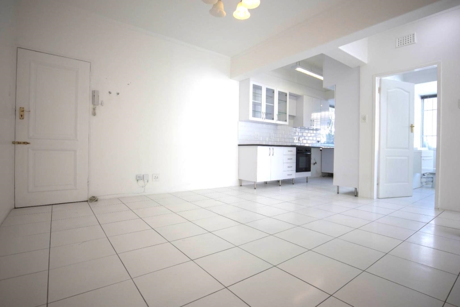 2 Bedroom Property for Sale in Sea Point Western Cape